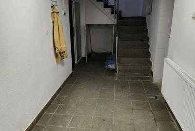 Casă cu 3 camere cu Teren 3000 Mp în Central - 1