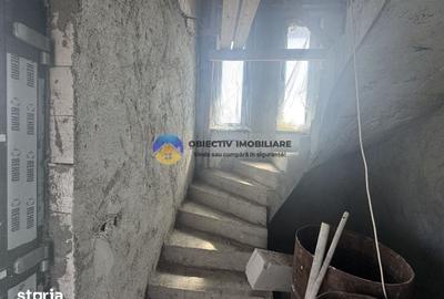 Casă cu 4 camere cu Teren 953 Mp în Girov - 3