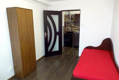 Apartament 4 camere central, Alba Iulia, bloc M-uri, direct proprietar - 1