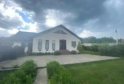 Casă cu 5 camere cu Teren 2401 Mp în Priboieni - 2