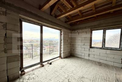 Casă cu 7 camere cu Teren 500 Mp în Someșeni