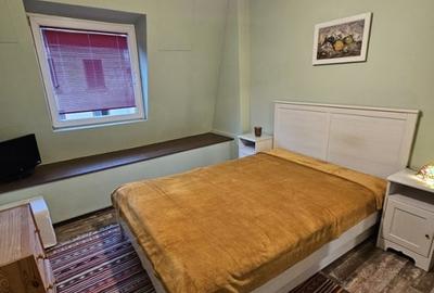 2 camere la mansarda, vis-a-vis de Arhitectura - metrou Universitate 4 min - 1