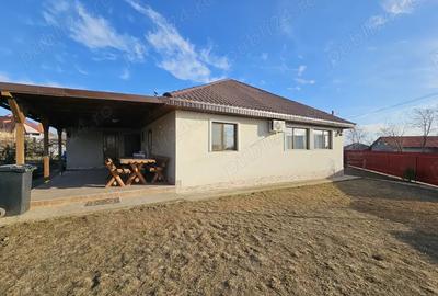 Casa de vanzare - 3 dormitoare, salon spa?ios, anexa ?i teren generos - 648 mp - 6