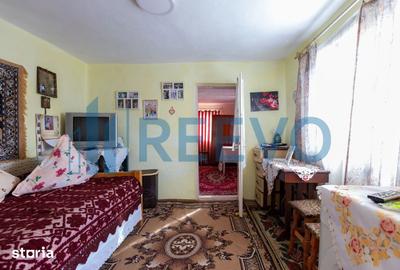 Casă cu 5 camere cu Teren 3365 Mp în Corbasca - 2
