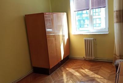 Apartament cu 4 camere decomandat în Dacia - 1