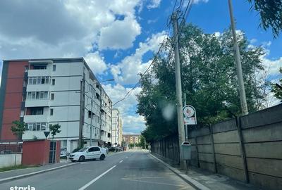 Spațiu comercial, în Apărătorii Patriei - 3