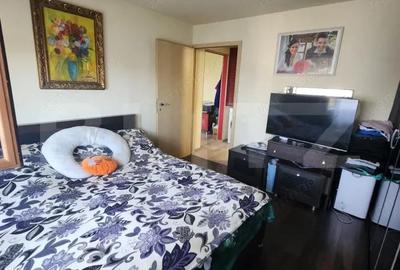 Apartament cu 2 camere decomandat în Lipovei