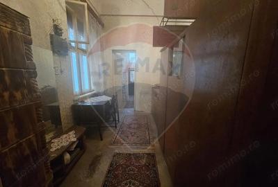 Casa de vanzare zona 0 - 2