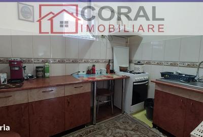 Casă cu 3 camere decomandat cu Teren 640 Mp în Decebal - 8