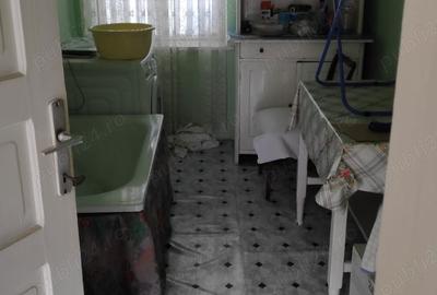 Casă cu 5 camere cu Teren 147 Mp în Gruia - 4