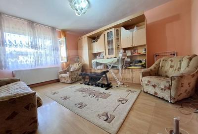 Liber, de vanzare apartament 3 camere Valea Lupului Iasi, baie cu geam - 7