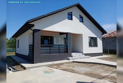 Casă cu 3 camere cu Teren 550 Mp în Braniștea - 1