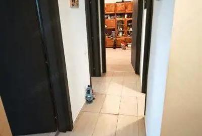 Apartament cu 2 camere decomandat în Uverturii - 2