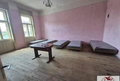 Casa de vanzare in Aiud 3300 mp teren - 2