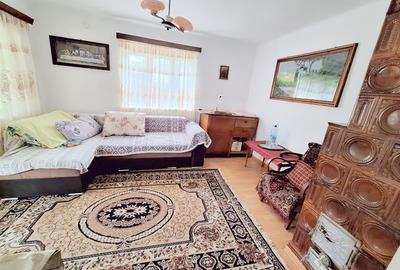 Casa batraneasca ,3 camere , teren 500 mp,zona CFR - 5