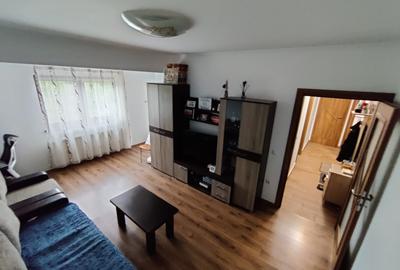 Apartament cu 2 camere decomandat, mobilat în Palat