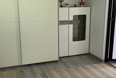 Apartament cu 2 camere semidecomandat în Tractorul