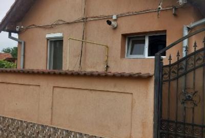 Casă cu 5 camere cu Teren 1400 Mp în Șimian - 3