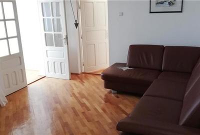 Casă cu 5 camere cu Teren 4500 Mp în Lerești - 1