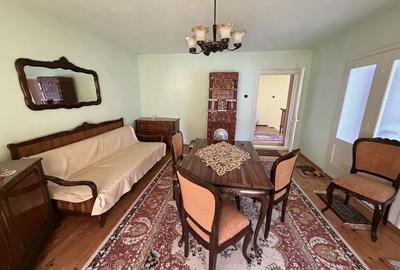 Casă cu 4 camere în Central - 2