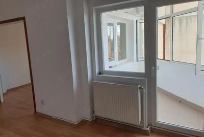 Apartament cu 4 camere decomandat, mobilat în Ultracentral - 2