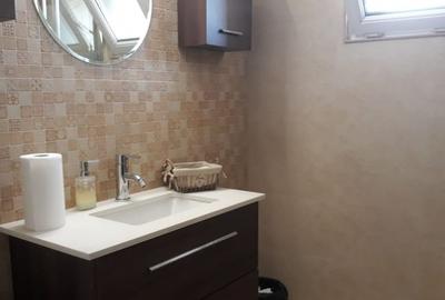 Apartament cu 2 camere semidecomandat, mobilat în 13 Septembrie - 4