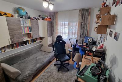 Apartament cu 3 camere decomandat în Central - 1