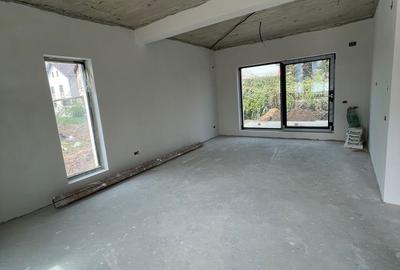 Casă cu 5 camere cu Teren 330 Mp în Central - 15