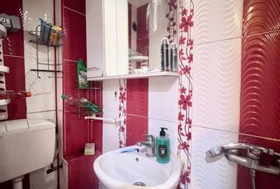 Garsonieră decomandată, mobilată în UMT - 5