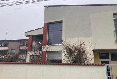 Casă în Central - 2