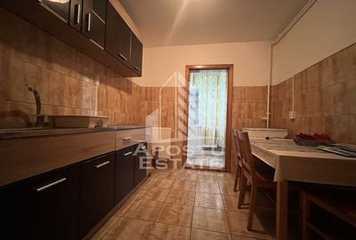 Apartament cu 2 camere, decomandat, etajul 2, zona Soarelui - 5