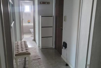 Se inchiriaza apartament 3 camere, str Dobrogeanu Gherea, etajul 1 - 2