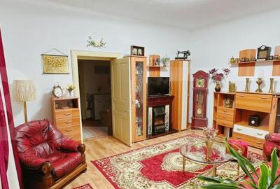 Casa in Moreni (exterior Vest) si 2000 mp de teren - 2