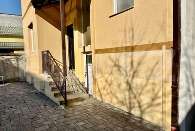 Vanzare Apartament 3 camere, 80mp utili, Zona 14 Mai - 8