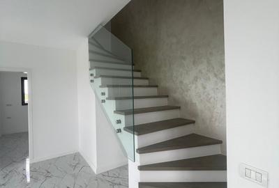 Duplex despartit prin camera tehnica Duplex despartit prin camera tehnica - 7