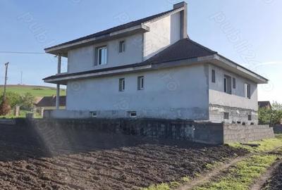 Casă cu 5 camere în Șeulia de Mureș - 2