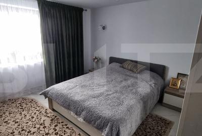 Casă cu 4 camere cu Teren 7000 Mp în Mitocu Dragomirnei - 5