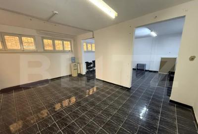 Spațiu comercial, de 68 mp, în Central