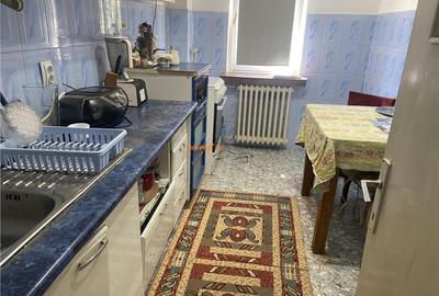 Apartament 3 camere ,zona Politia Judeteana Focsani , et 1/3 - 4