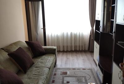 Apartament cu 2 camere decomandat în Micro 39