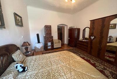 Apartament cu 3 camere semidecomandat în Boul Roșu - 10