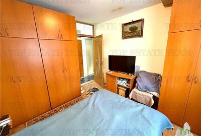 Apartament cu 3 camere decomandat în Rahova - 6