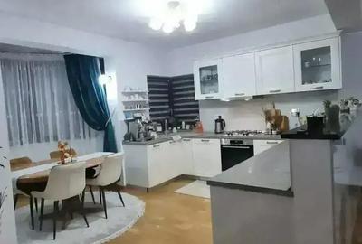 Casă cu 4 camere în Central - 2