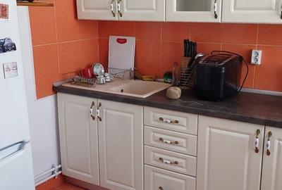 Apartament semidecomandat în 1 Mai - 3