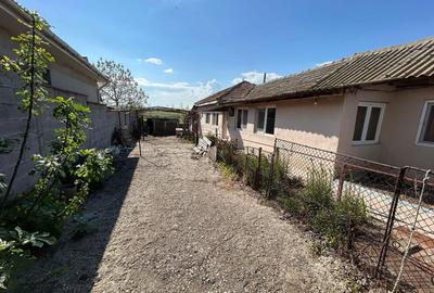 Casă cu 3 camere în Corbu - 1