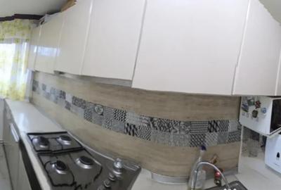 Apartament cu 3 camere semidecomandat în Groapa - 1