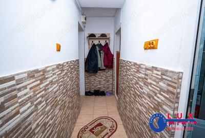 Apartament cu 3 camere semidecomandat în Neptun - 6