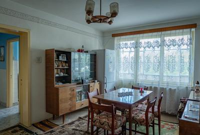Apartament cu 3 camere semidecomandat, mobilat în Moinești - 5