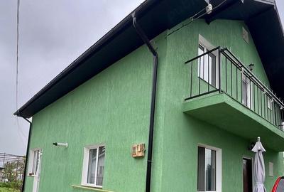Casă cu Teren 700 Mp în Cotu Vameș - 2