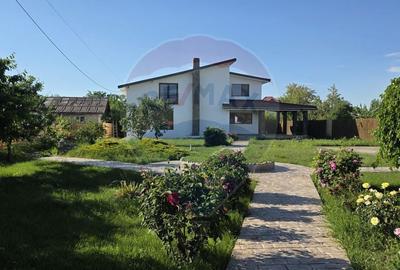 Casă cu 5 camere cu Teren 1192 Mp în Crevedia